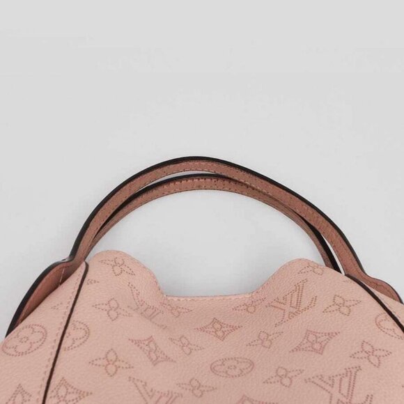 Louis Vuitton Magnolia Monogram Mahina Leather Hina PM Bag w/o Strap - Picture 8 of 12